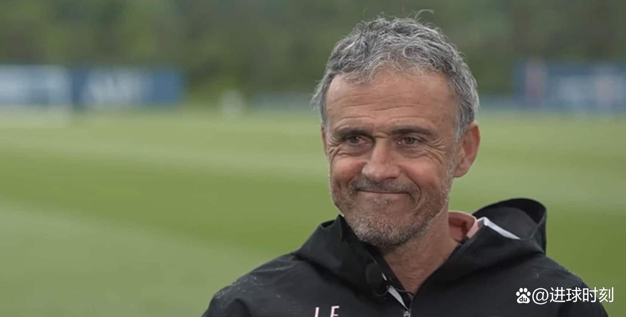 开云体育官网-赛前法国杯传出新动向，国际米兰主帅复盘，管理层表态——引发热议，年轻球员得到机会的简单介绍